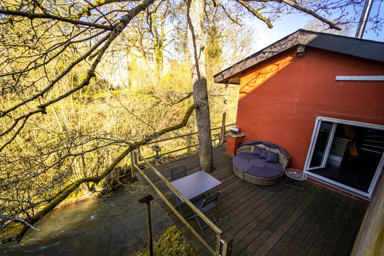Le Lov'T - Suite Avec Jacuzzi Spontin Exterior foto